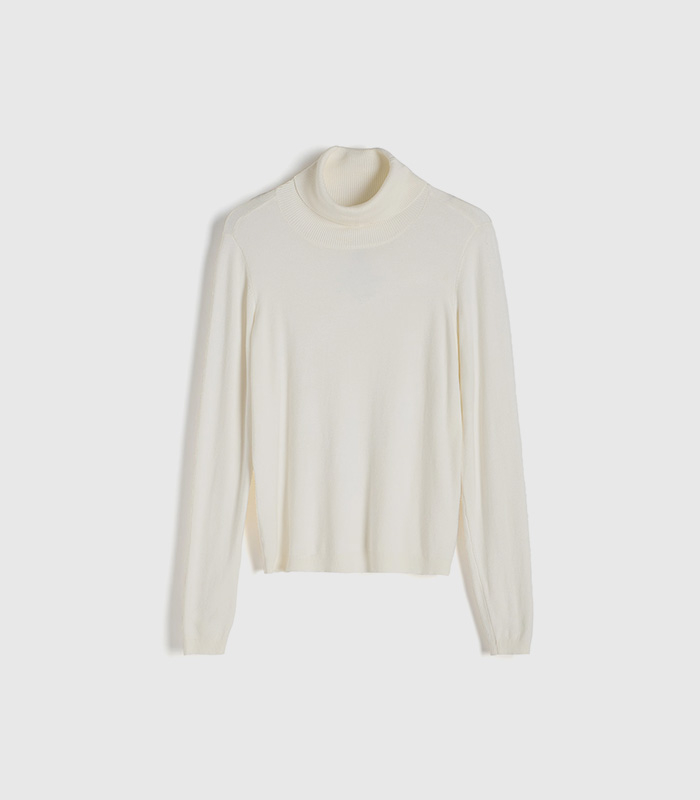 Viscose rich turtleneck